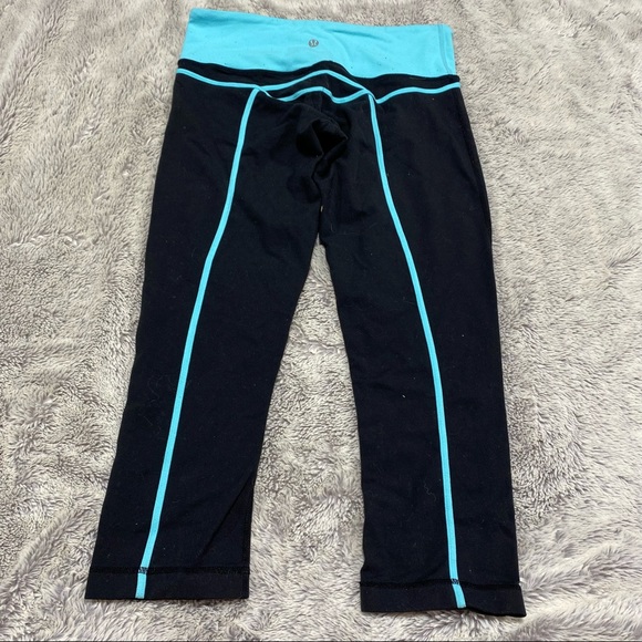 Lululemon Crop Leggings - Picture 4 of 7